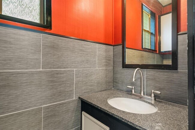 Building Photo - 50 N Cochrans Green Cir