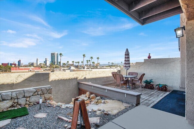 Building Photo - 3980 Delos Dr