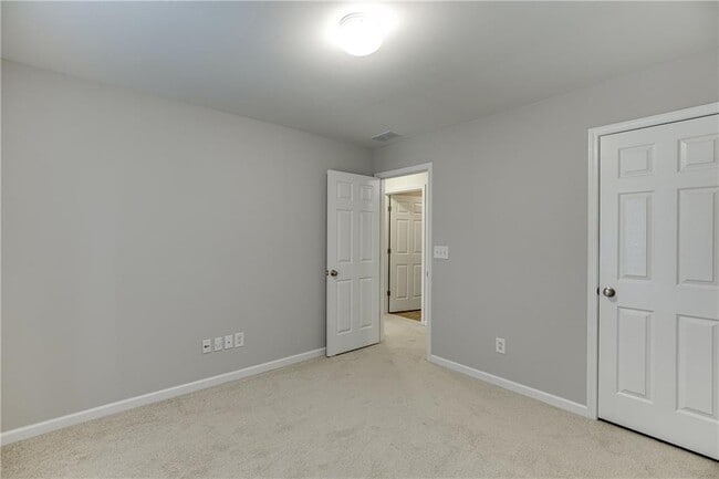 Building Photo - 2801 Loftview Square
