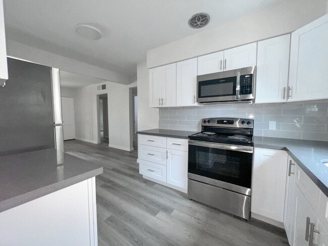 Building Photo - A591