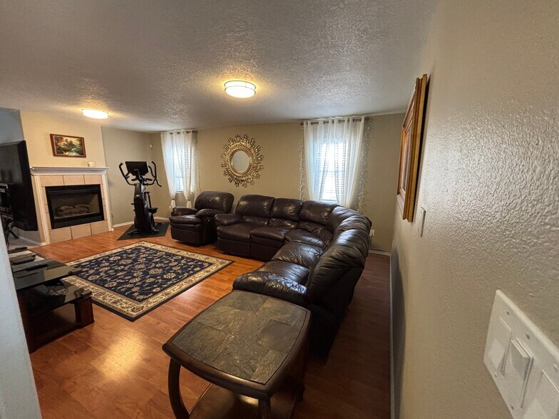 Building Photo - 8105 Wellsburg Ct NW