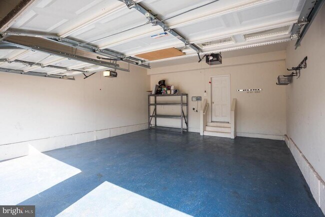 Building Photo - 43910 Camellia St
