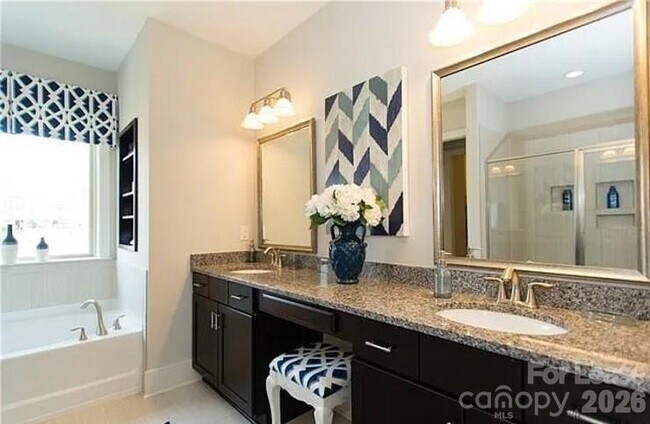 Building Photo - 4018 Orchid Way