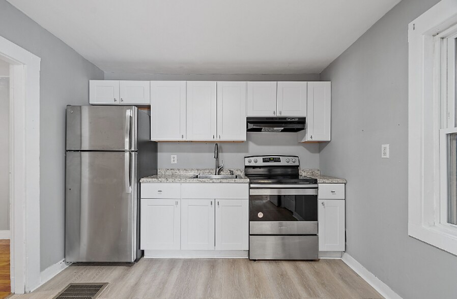 Building Photo - 535 Wilson St