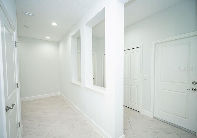 Building Photo - 1161 Fins Up Ct