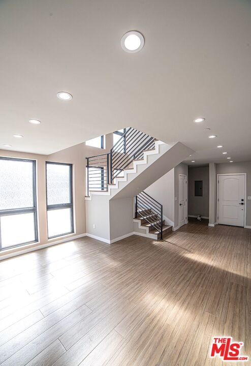 Building Photo - 9900 Laurel Canyon Blvd