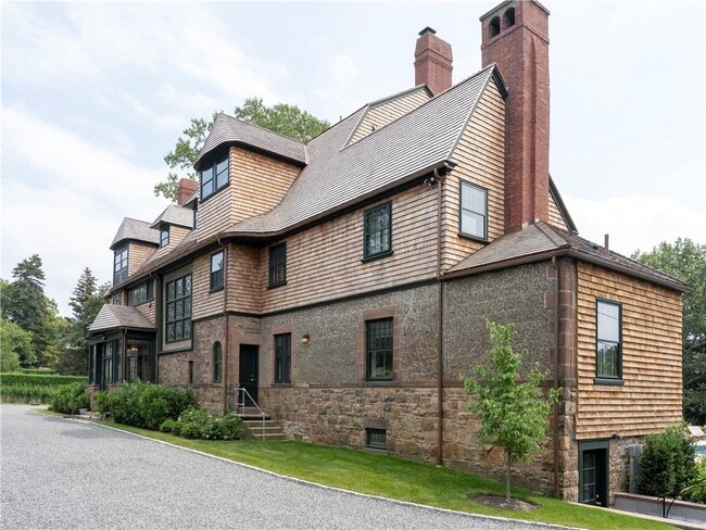 Building Photo - 7 Red Cross Ave