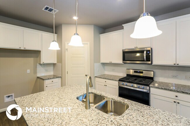 Building Photo - 1529 Arcadian Lily