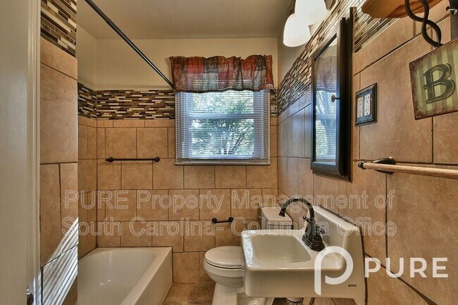 Building Photo - 1512 Carter St
