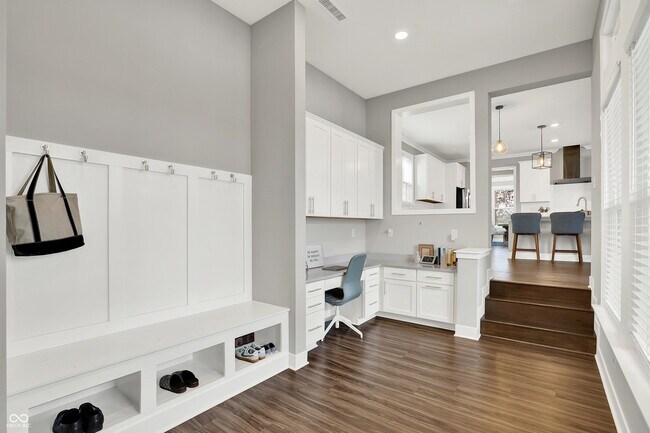 Building Photo - 1541 Lash St