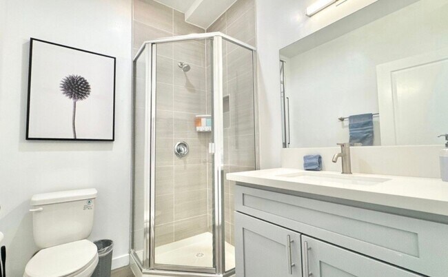 Building Photo - 1875 W 20th St