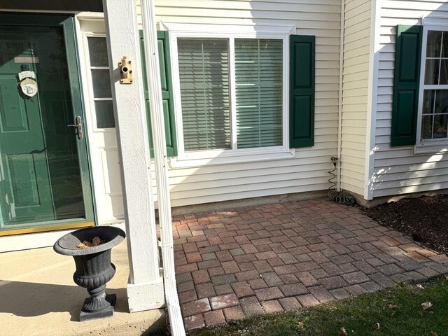 Building Photo - 2298 Reflections Dr