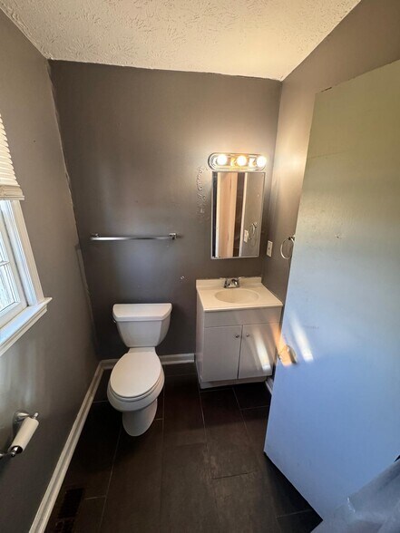 Building Photo - 285 Osage Ct