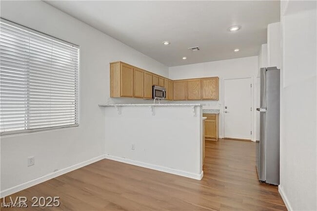 Building Photo - 5948 Sakhalin Ave