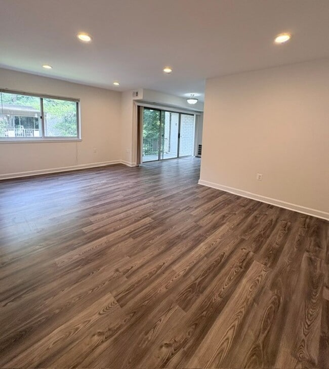 Building Photo - 12403 Braxfield Ct