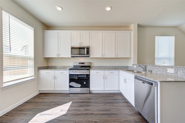 Building Photo - 11715 Braemar Village Dr