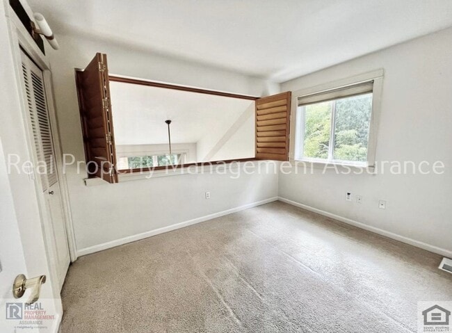 Building Photo - 10275 NW Alder Grove Ln