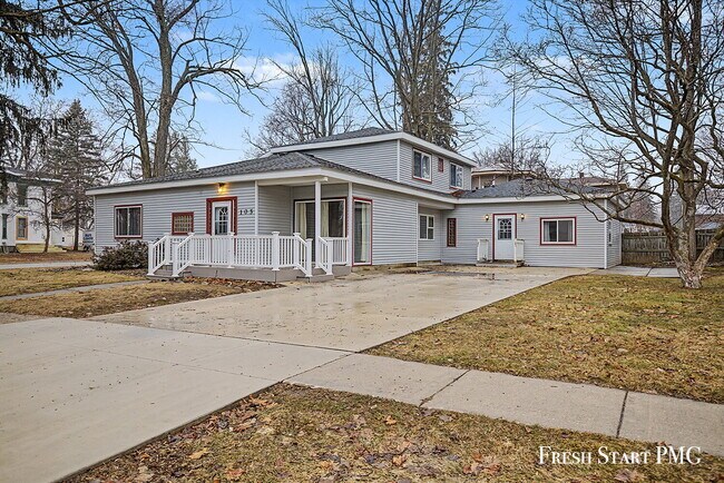 Building Photo - Charm Meets Modern Living in the Heart of Stanton