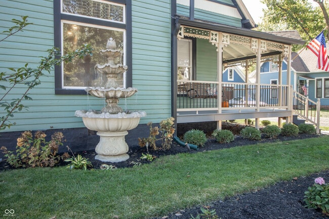 Building Photo - 1383 Cherry St