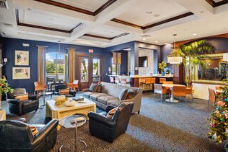 Building Photo - 2204 Tuscany Way