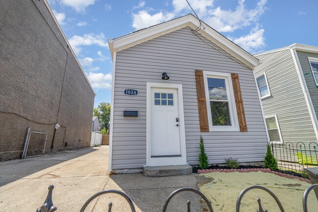 Building Photo - 1026 Orchard St