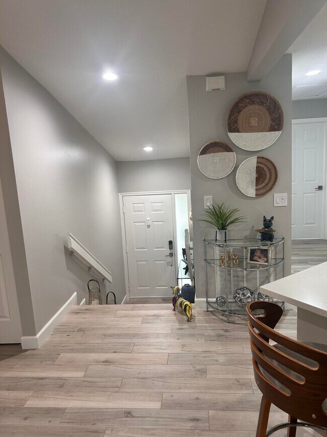 Building Photo - 5710 Coach House Cir
