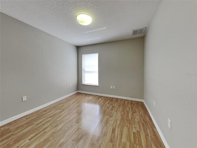 Building Photo - 7640 Prospect Hill Cir