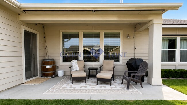 Building Photo - Spacious Family Home with 3-Car Garage & Fully Fenced Backyard in Nampa