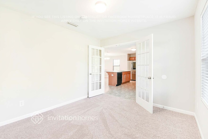 Building Photo - 746 Mountain Quail Dr