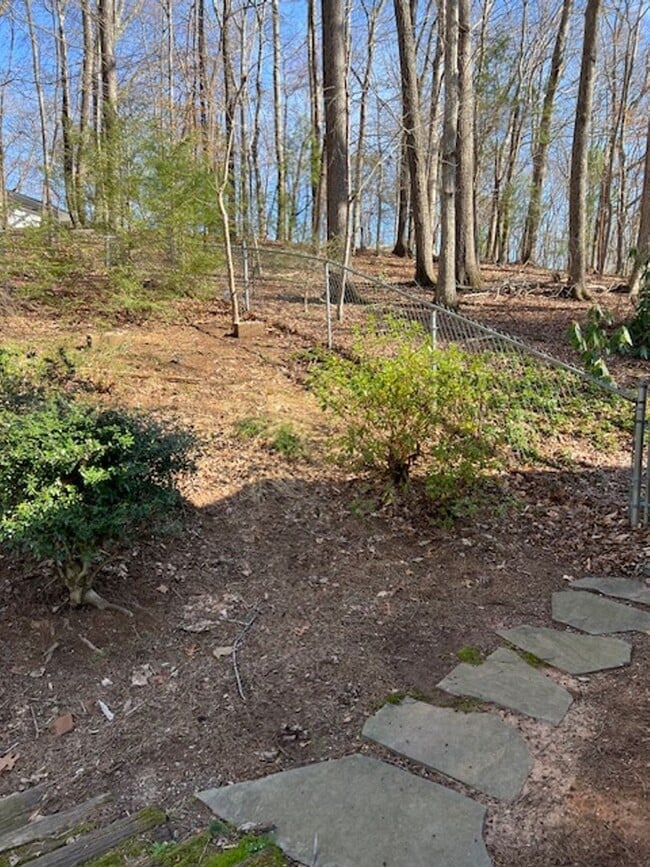 Building Photo - Morganton Rental!