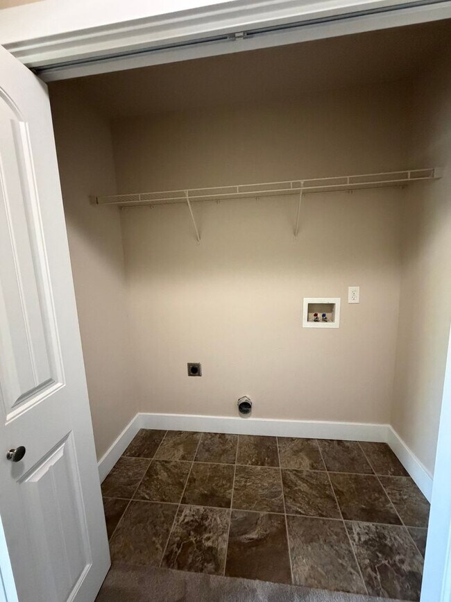 Building Photo - 9965 W Rosecroft Ct