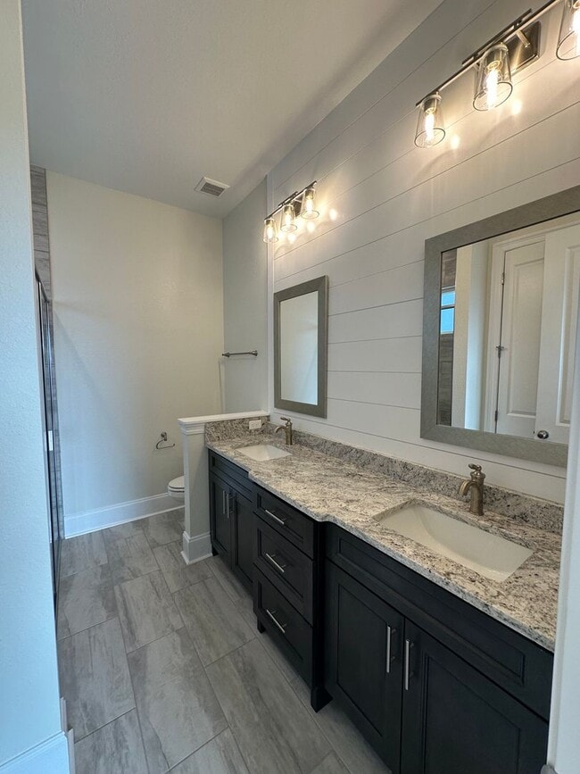 Building Photo - Gorgeous New Contsruction 3 bedroom/2 full...