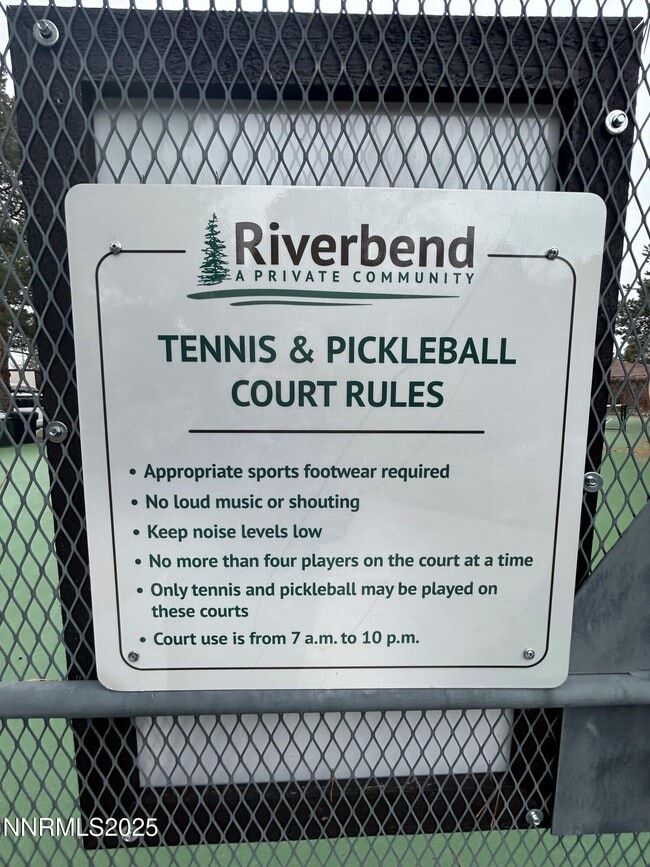 Building Photo - 655 E Riverview Cir