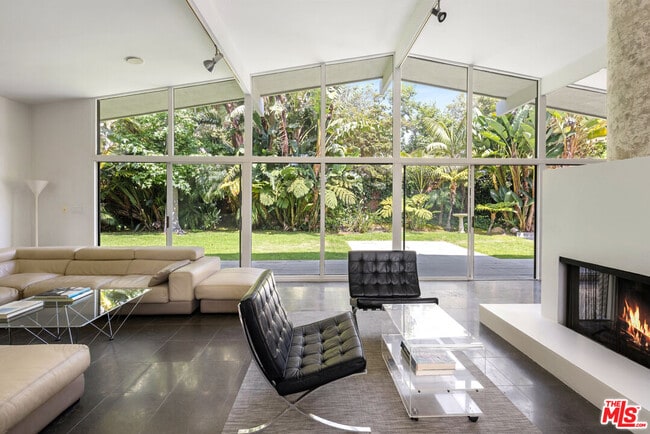 Building Photo - 30611 Las Estrellas Dr