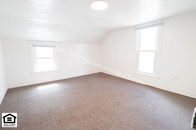 Building Photo - 209 S Ijams St