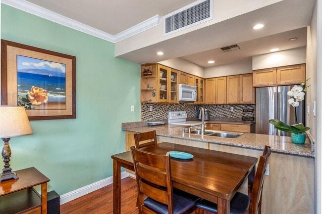 Building Photo - Furnished 2 Bed/2 Bath Hale Kanani Condo, Across from The Cove & Charley Young Beach