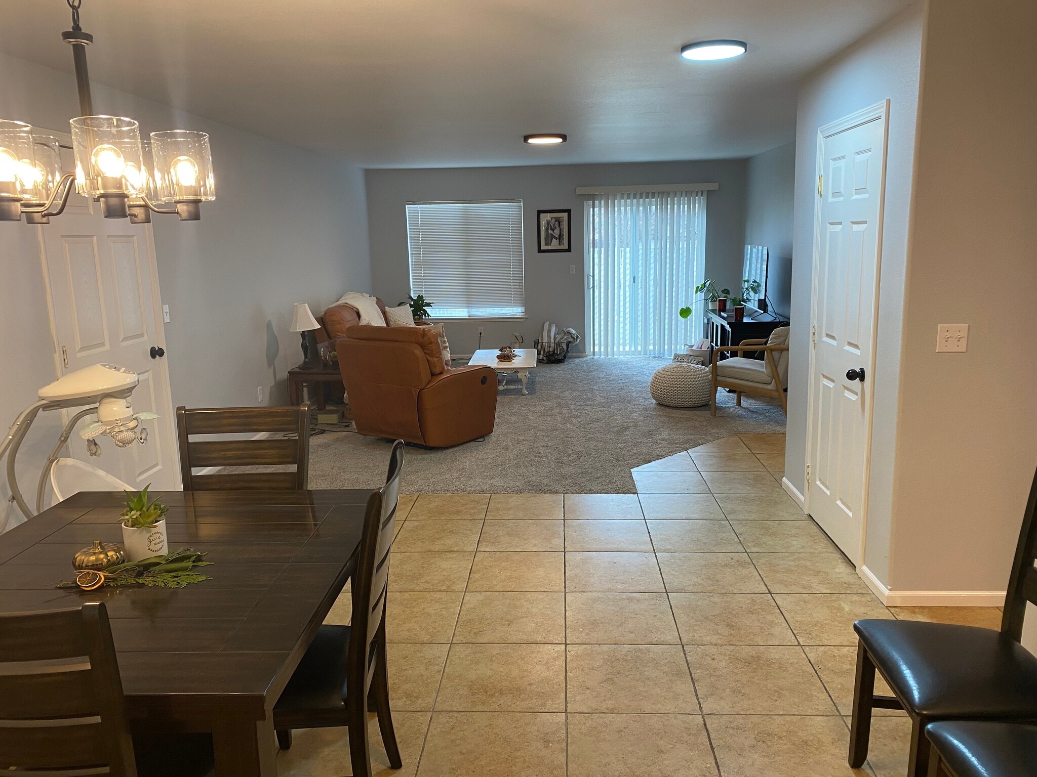 Dining area is adjacent to living area for an open concept - 2122 Howard St