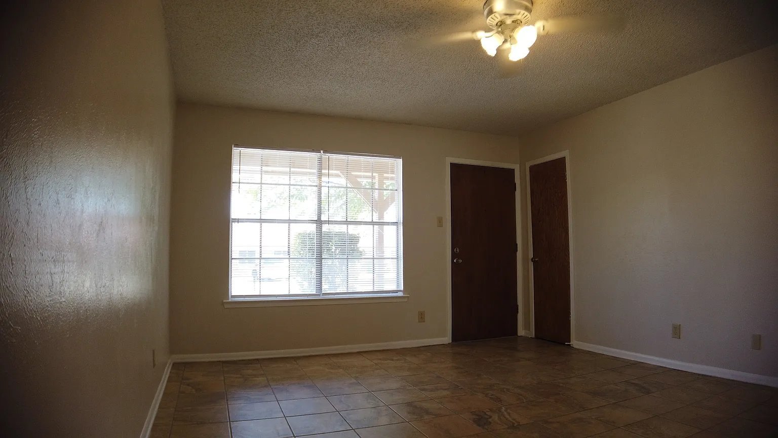 Building Photo - 1506 McCreary Ave