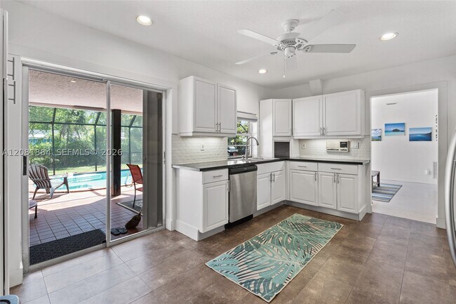 Building Photo - 14645 SW 83rd Pl