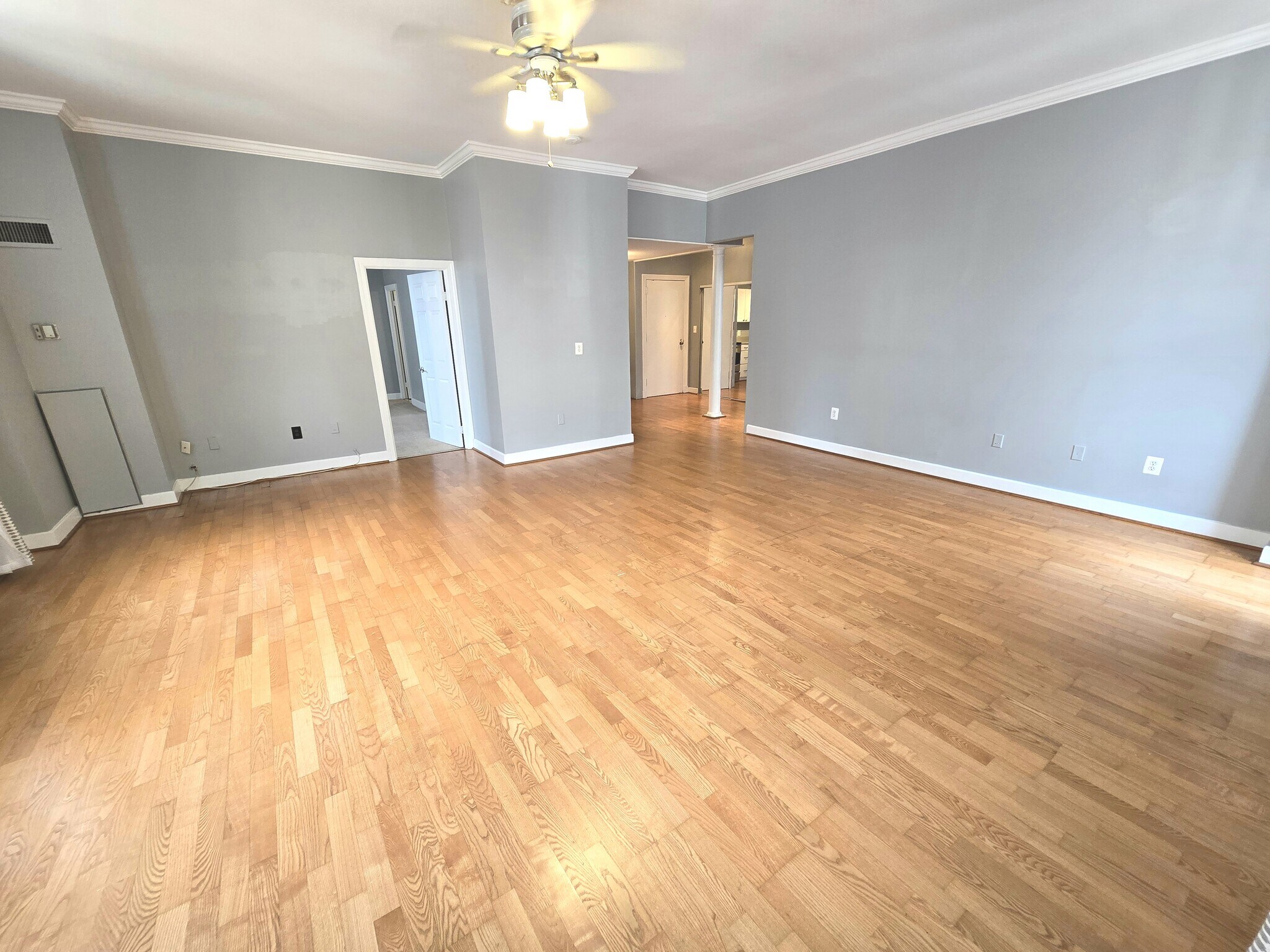 Building Photo - 1 E Chase St