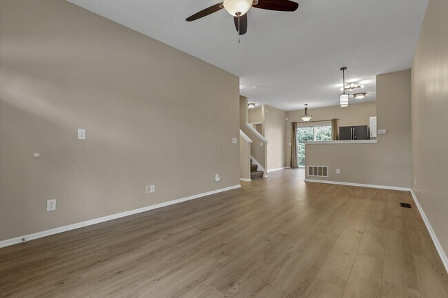 Building Photo - 1218 Green Dr