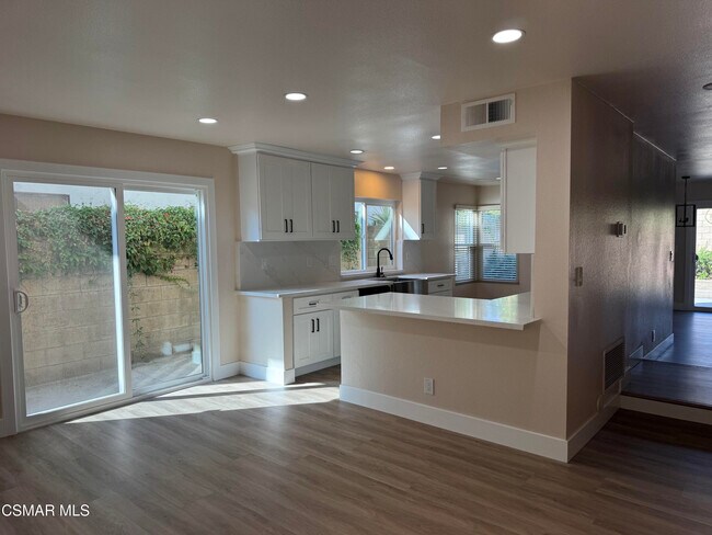 Building Photo - 12475 Sunnyglen Dr