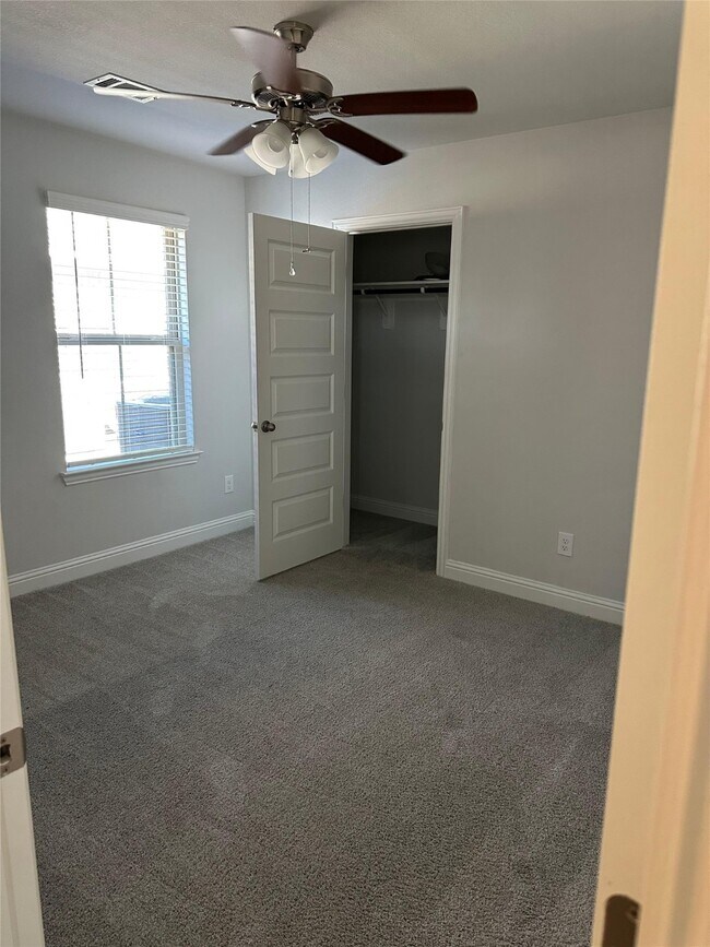 Building Photo - 4201 Chadwick Rd