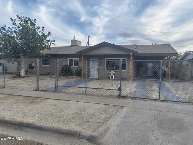 Building Photo - 4908 Blue Ridge Cir