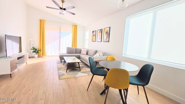 Building Photo - 843 W Locust Dr.