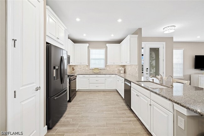 Building Photo - 15155 Tolmino St