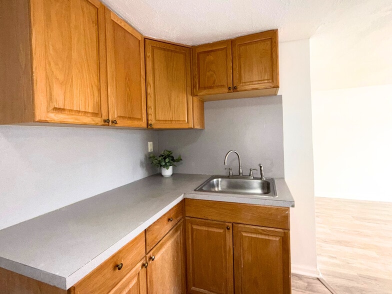 Building Photo - 29222 Grand River Ave