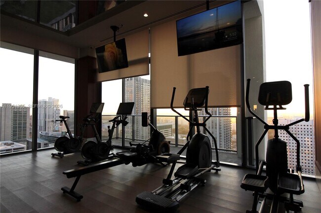 Building Photo - 698 NE 1st Ave