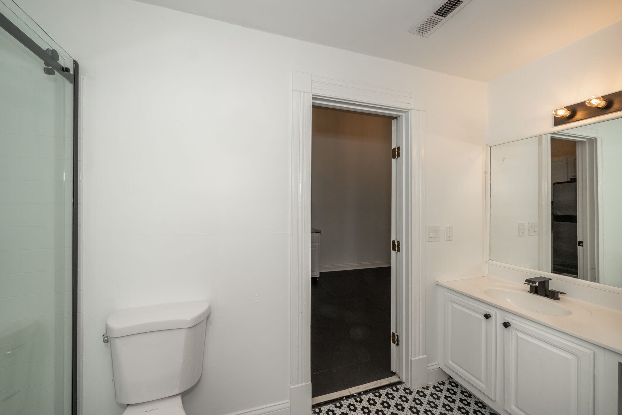 Building Photo - 1126 Walnut St