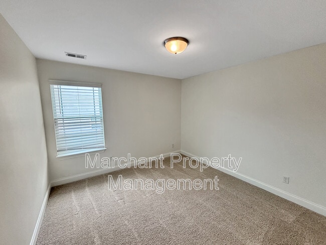 Building Photo - 28 Arnold Mill Rd